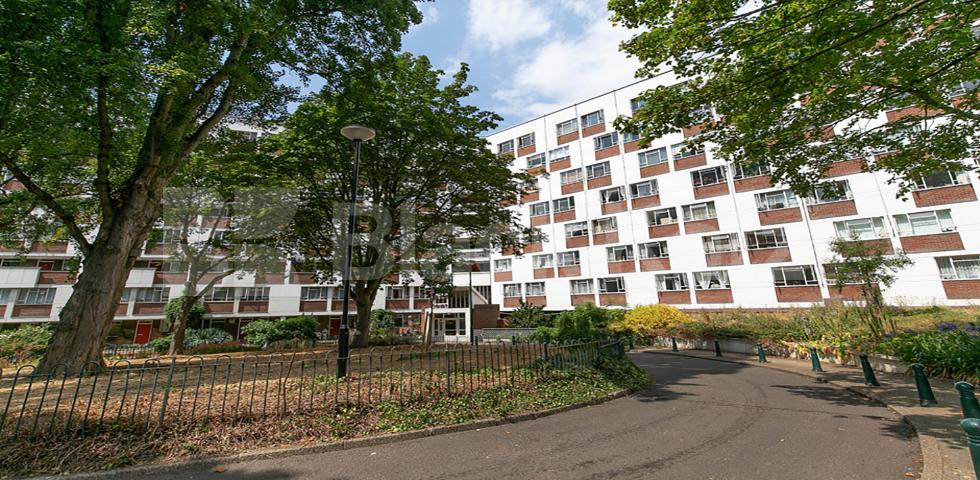 			IDEAL FOR 4 SHARERS!, 4 Bedroom, 1 bath, 1 reception Apartment			 Cruikshank Street, KINGS CROSS-RUSSELL SQUARE